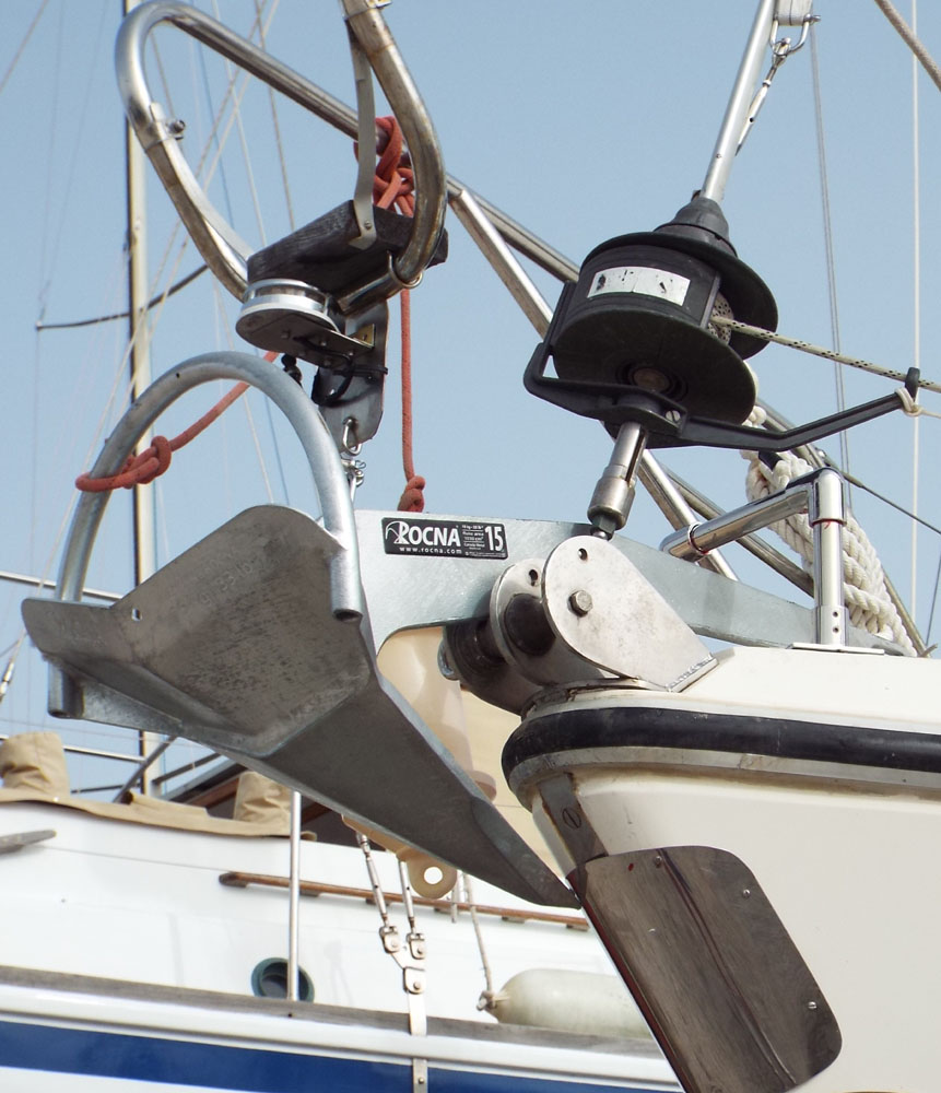 Rocna anchor and LED nav light