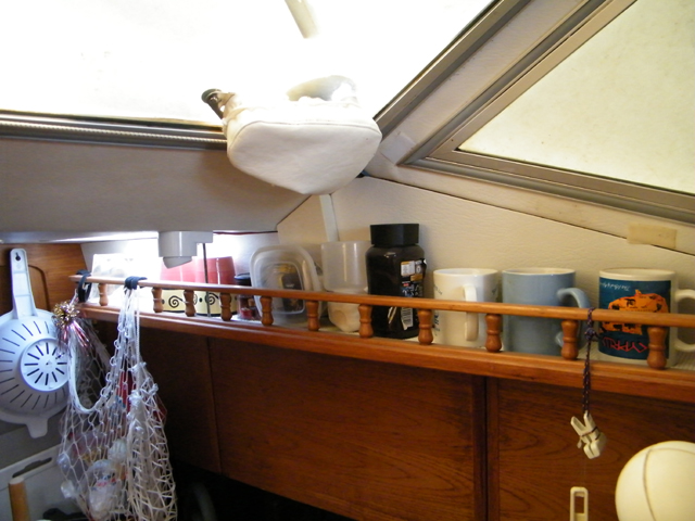 Extra shelf over the galley